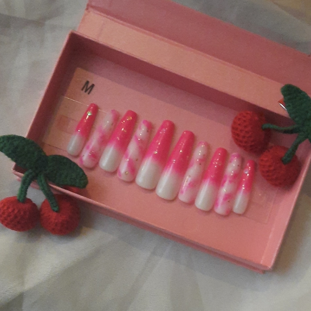 Lovful Nails In "Light In Heart" Size M